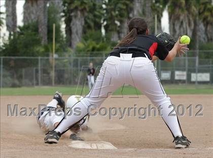 Thumbnail 2 in Harvard-Westlake @ Notre Dame photogallery.