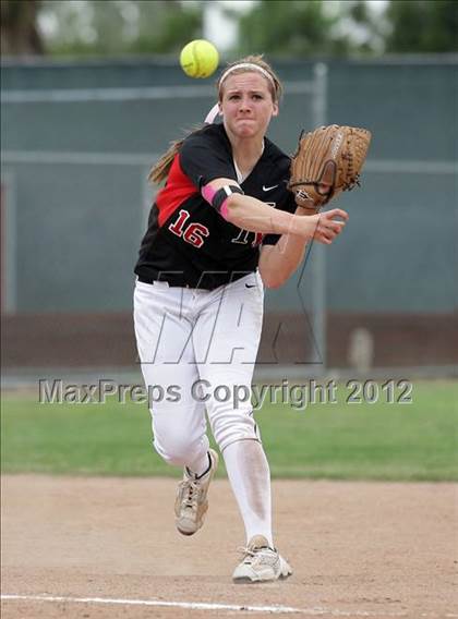 Thumbnail 2 in Harvard-Westlake @ Notre Dame photogallery.