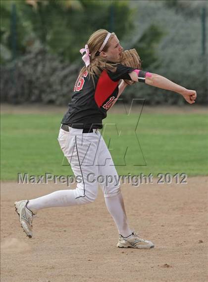 Thumbnail 2 in Harvard-Westlake @ Notre Dame photogallery.