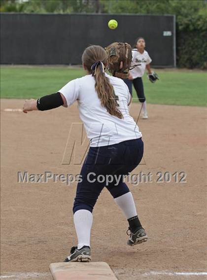 Thumbnail 3 in Harvard-Westlake @ Notre Dame photogallery.