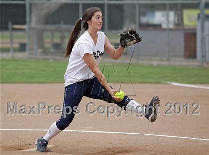 Thumbnail 2 in Harvard-Westlake @ Notre Dame photogallery.