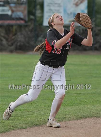 Thumbnail 2 in Harvard-Westlake @ Notre Dame photogallery.