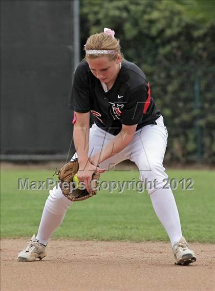 Thumbnail 2 in Harvard-Westlake @ Notre Dame photogallery.