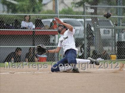 Thumbnail 3 in Harvard-Westlake @ Notre Dame photogallery.