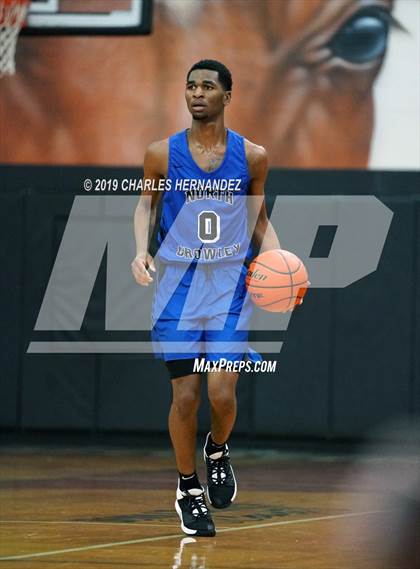 Thumbnail 2 in North Crowley vs. Dobie (McDonald's Texas Invitational) photogallery.
