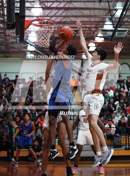 Thumbnail 3 in North Crowley vs. Dobie (McDonald's Texas Invitational) photogallery.