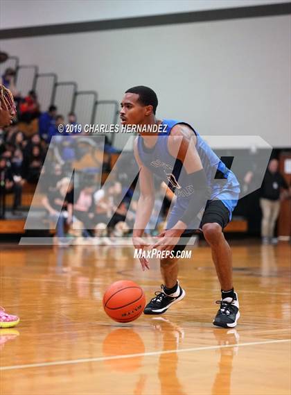 Thumbnail 1 in North Crowley vs. Dobie (McDonald's Texas Invitational) photogallery.