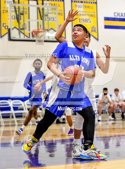Thumbnail 3 in Alta Loma @ Charter Oak photogallery.