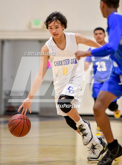 Thumbnail 1 in Alta Loma @ Charter Oak photogallery.
