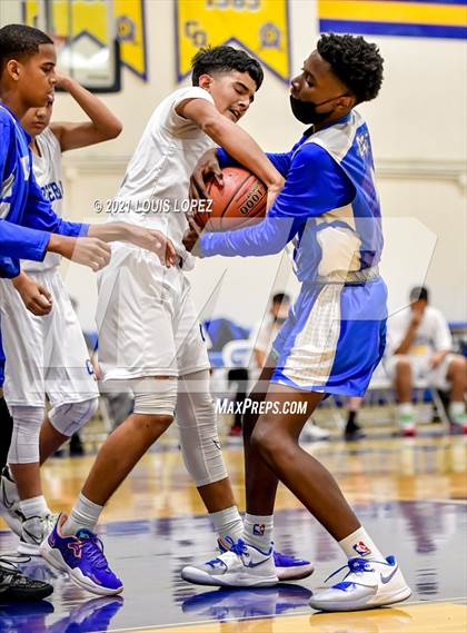 Thumbnail 2 in Alta Loma @ Charter Oak photogallery.