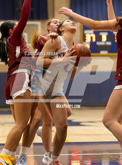 Thumbnail 1 in Hillsdale vs Sacred Heart Prep (Steve Geramoni Invitational) photogallery.