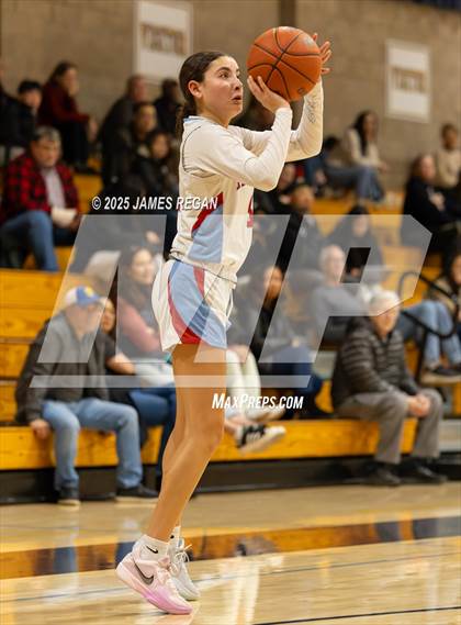 Thumbnail 1 in Hillsdale vs Sacred Heart Prep (Steve Geramoni Invitational) photogallery.