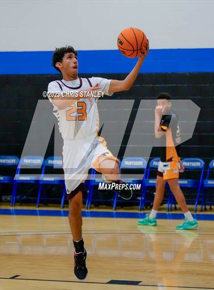 Thumbnail 1 in Tolleson vs. Sierra Vista (Panther Hoops Classic) photogallery.