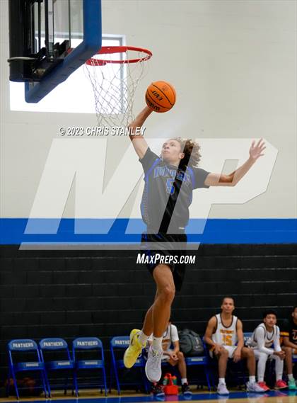 Thumbnail 1 in Tolleson vs. Sierra Vista (Panther Hoops Classic) photogallery.