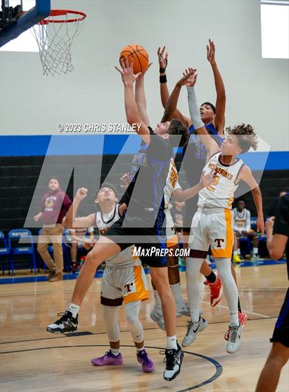 Thumbnail 1 in Tolleson vs. Sierra Vista (Panther Hoops Classic) photogallery.
