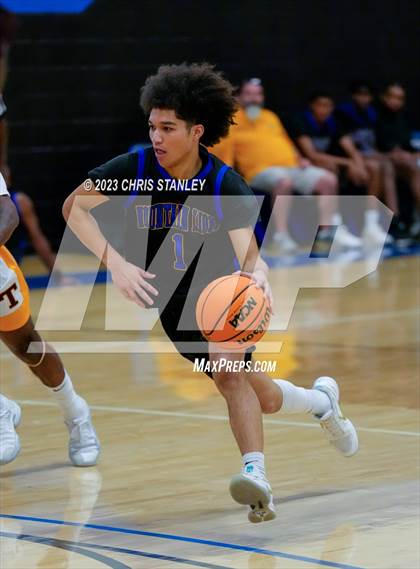 Thumbnail 1 in Tolleson vs. Sierra Vista (Panther Hoops Classic) photogallery.