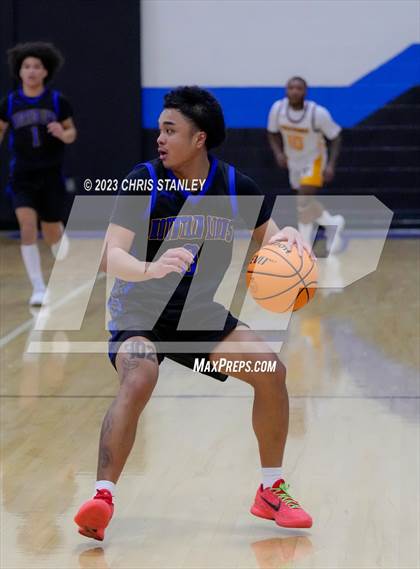 Thumbnail 1 in Tolleson vs. Sierra Vista (Panther Hoops Classic) photogallery.