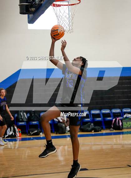 Thumbnail 2 in Tolleson vs. Sierra Vista (Panther Hoops Classic) photogallery.