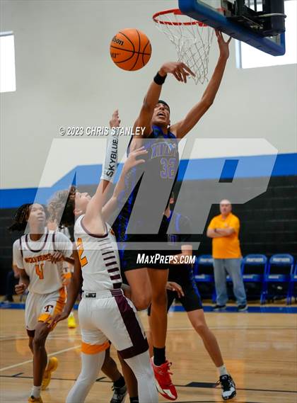 Thumbnail 2 in Tolleson vs. Sierra Vista (Panther Hoops Classic) photogallery.