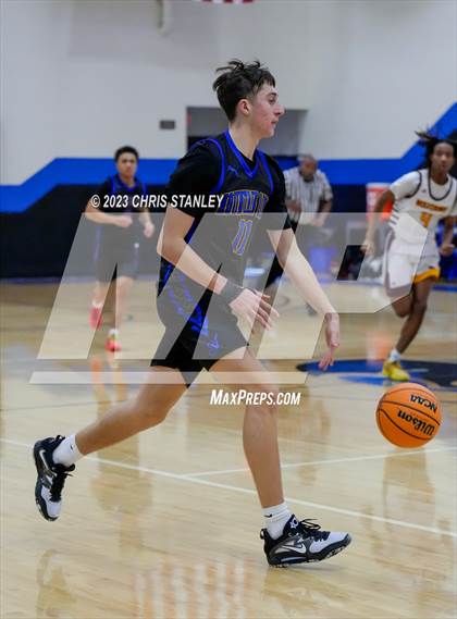 Thumbnail 3 in Tolleson vs. Sierra Vista (Panther Hoops Classic) photogallery.