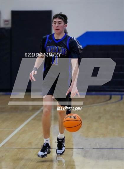 Thumbnail 3 in Tolleson vs. Sierra Vista (Panther Hoops Classic) photogallery.