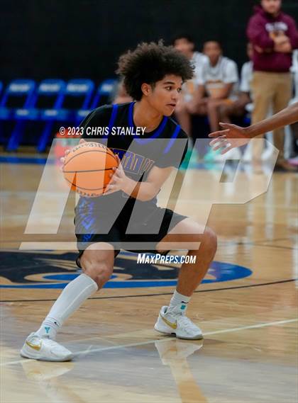 Thumbnail 1 in Tolleson vs. Sierra Vista (Panther Hoops Classic) photogallery.