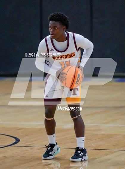 Thumbnail 3 in Tolleson vs. Sierra Vista (Panther Hoops Classic) photogallery.