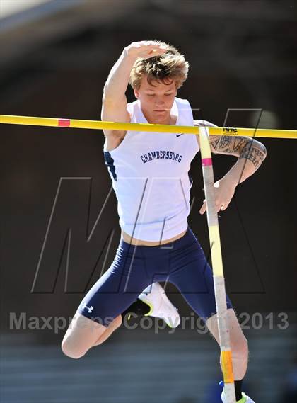 Thumbnail 2 in Penn Relays (Pole Vault)  photogallery.