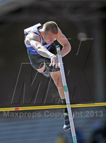 Thumbnail 3 in Penn Relays (Pole Vault)  photogallery.