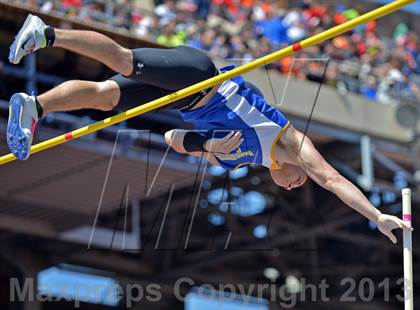 Thumbnail 2 in Penn Relays (Pole Vault)  photogallery.
