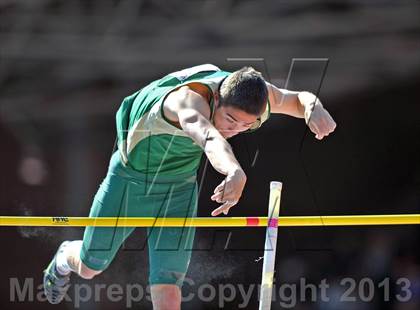 Thumbnail 1 in Penn Relays (Pole Vault)  photogallery.