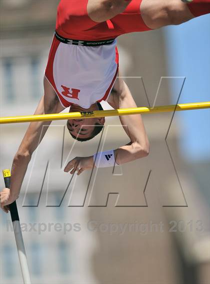 Thumbnail 1 in Penn Relays (Pole Vault)  photogallery.