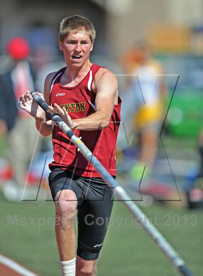 Thumbnail 1 in Penn Relays (Pole Vault)  photogallery.