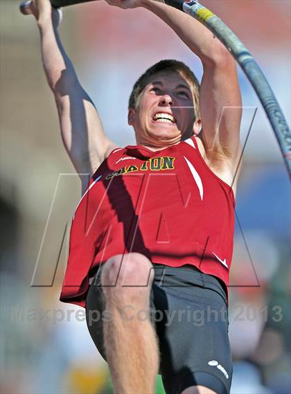 Thumbnail 3 in Penn Relays (Pole Vault)  photogallery.