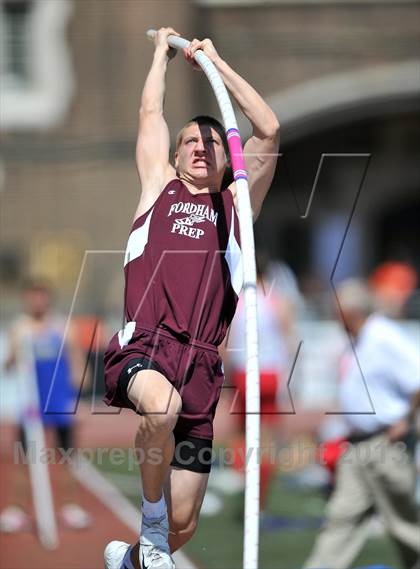 Thumbnail 2 in Penn Relays (Pole Vault)  photogallery.