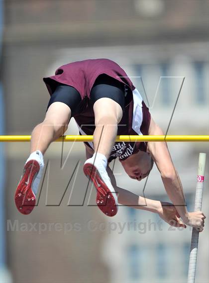 Thumbnail 1 in Penn Relays (Pole Vault)  photogallery.
