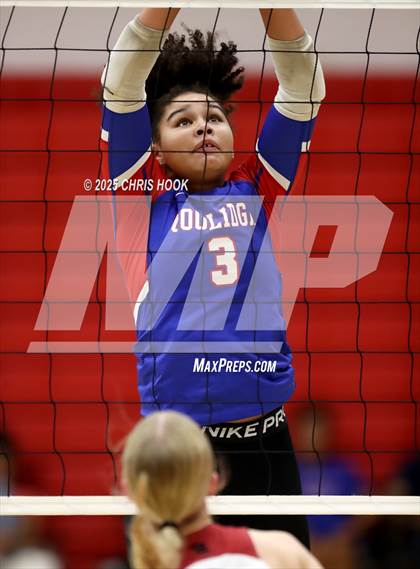 Thumbnail 2 in Mogollon vs Coolidge (Florence Invitational) photogallery.