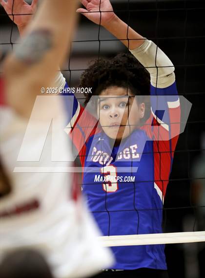 Thumbnail 2 in Mogollon vs Coolidge (Florence Invitational) photogallery.