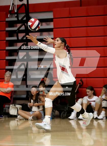 Thumbnail 2 in Mogollon vs Coolidge (Florence Invitational) photogallery.