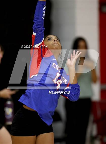 Thumbnail 3 in Mogollon vs Coolidge (Florence Invitational) photogallery.