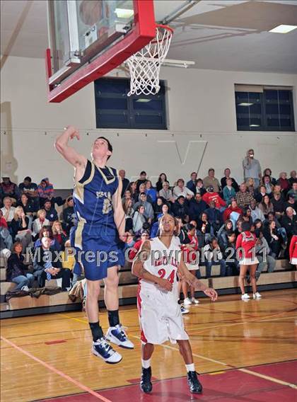 Thumbnail 2 in Bayport-Blue Point @ Amityville Memorial photogallery.