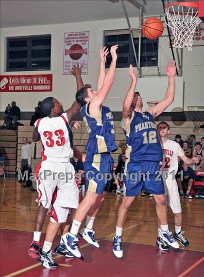 Thumbnail 2 in Bayport-Blue Point @ Amityville Memorial photogallery.