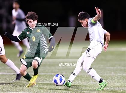Thumbnail 1 in Kennedy @ Moreau Catholic photogallery.