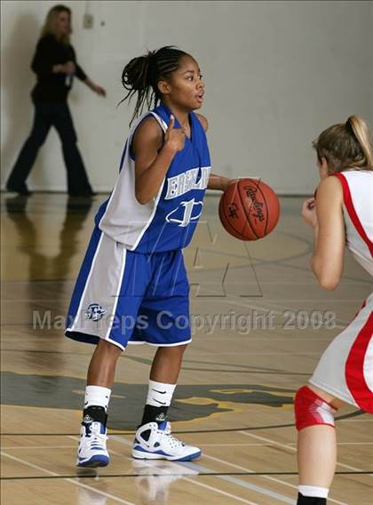 Thumbnail 1 in Eastlake vs. Mater Dei (So Cal Holiday Classic) photogallery.