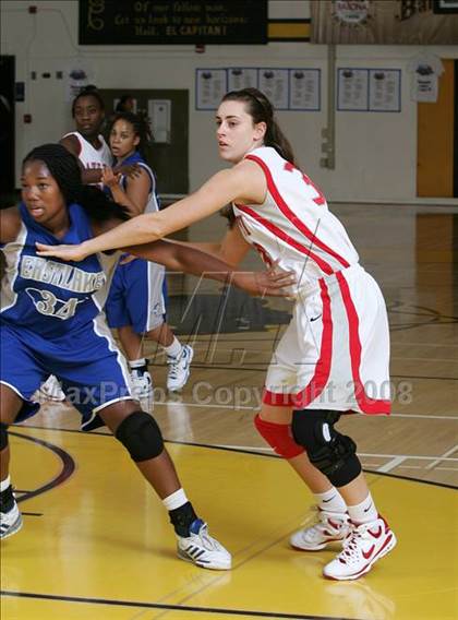 Thumbnail 3 in Eastlake vs. Mater Dei (So Cal Holiday Classic) photogallery.