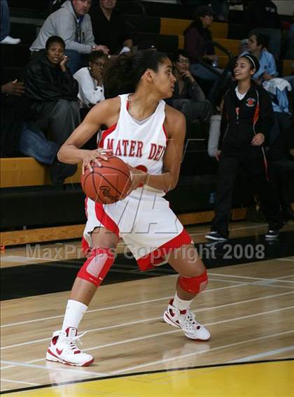 Thumbnail 2 in Eastlake vs. Mater Dei (So Cal Holiday Classic) photogallery.