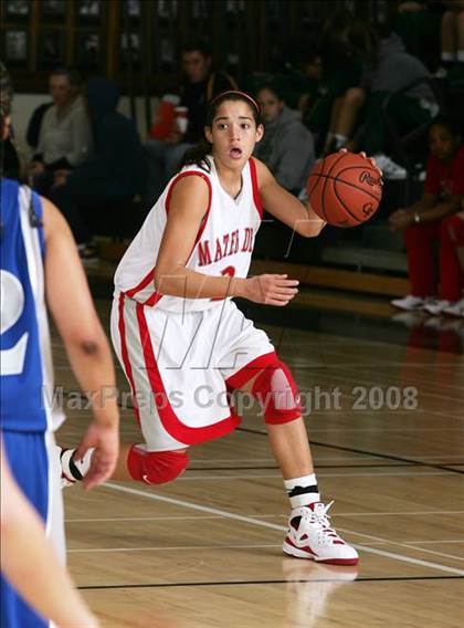 Thumbnail 2 in Eastlake vs. Mater Dei (So Cal Holiday Classic) photogallery.