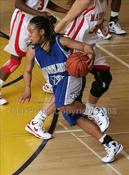 Thumbnail 3 in Eastlake vs. Mater Dei (So Cal Holiday Classic) photogallery.