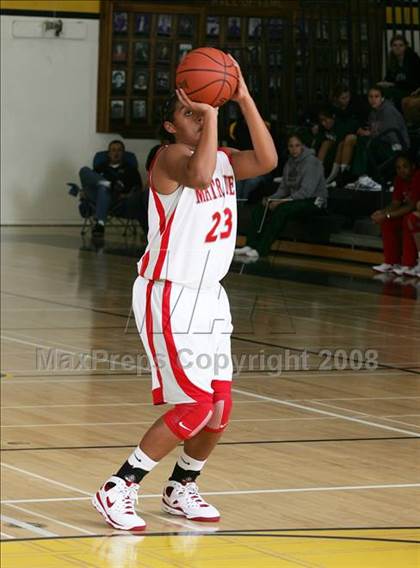 Thumbnail 1 in Eastlake vs. Mater Dei (So Cal Holiday Classic) photogallery.
