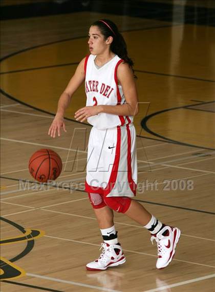 Thumbnail 1 in Eastlake vs. Mater Dei (So Cal Holiday Classic) photogallery.